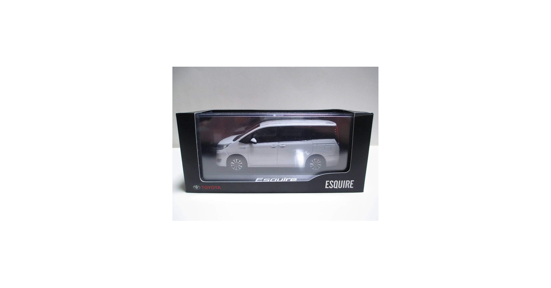 Amazon | 1/30 トヨタ 新型エスクァイア Esquire 後期 エスクワイア
