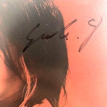 Amazon.co.jp: 山本彩 直筆サイン入り Don't hold me back CD : おもちゃ