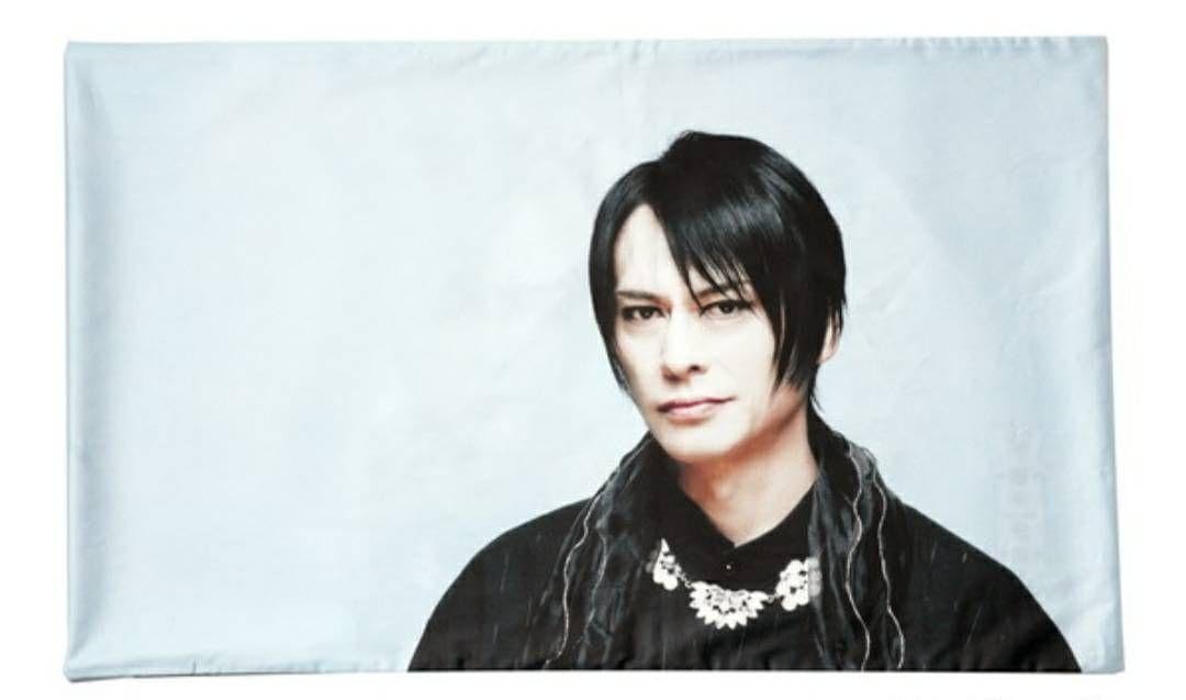 Amazon.co.jp: BUCK-TICK 枕カバー 櫻井敦司 完売品 異空ツアーグッズ