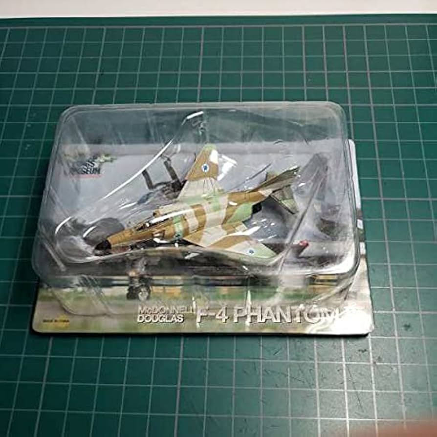 Amazon | タカラ1/200スケール ワールドウイングミュージアム F-4