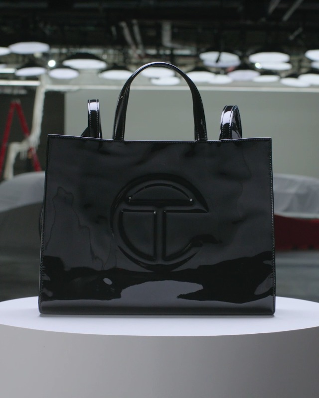 Amazon.com: TELFAR Medium Shopping Bag - Black Patent : Clothing