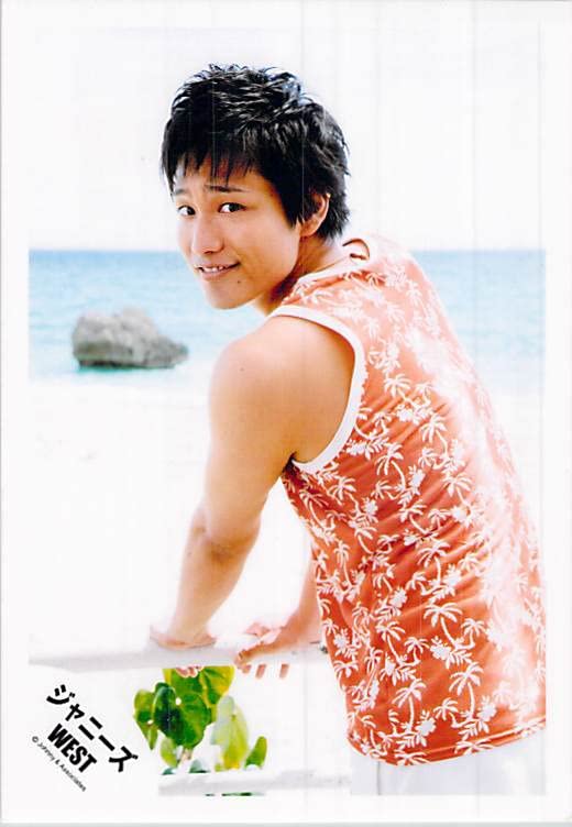 Amazon.co.jp: ジャニーズWEST 桐山照史 公式写真 写真 フォト