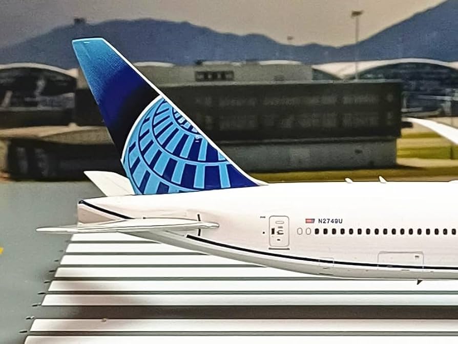 Amazon.co.jp: Phoenix 1:400 完成品 for United Airlines for Boeing