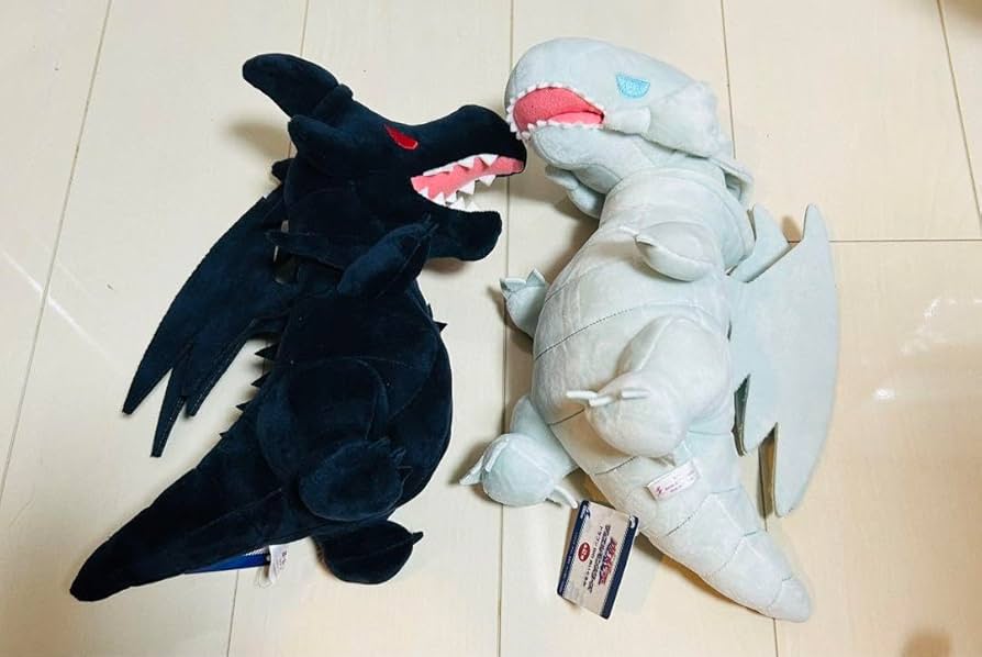 Amazon.co.jp: ドラゴン BIG ぬいぐるみ 青眼の白龍 真紅眼の黒竜