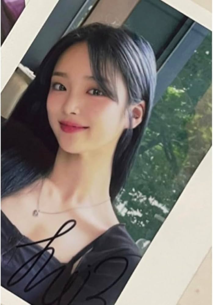 Amazon.co.jp: ICHILLIN' イジ 直筆サイン入り チェキ : おもちゃ