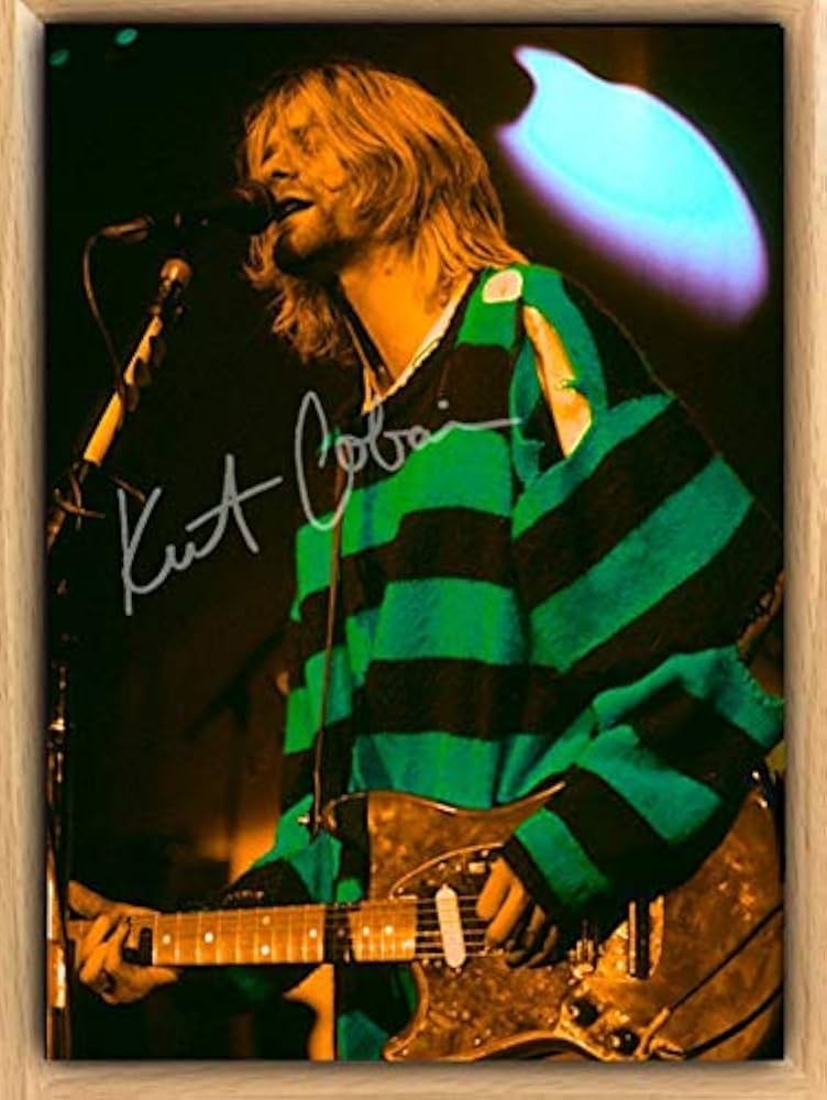 Amazon.co.jp: Nirvana カートコバーン 額装サインフォト NEVER MIND