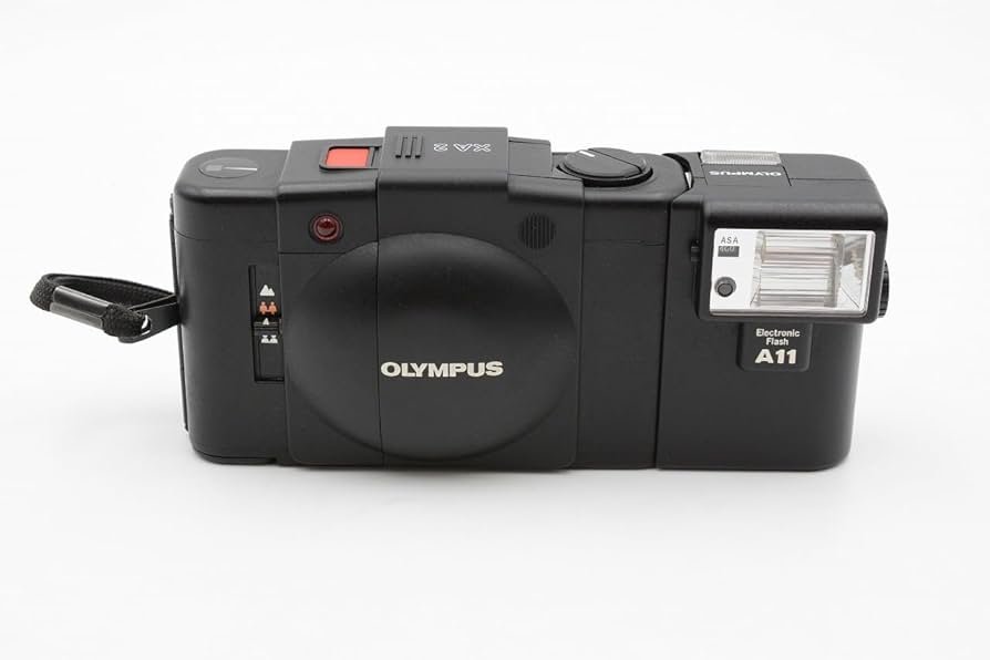 Amazon.com : Olympus XA2 35mm Film Camera with D-Zuiko 35mm Lens