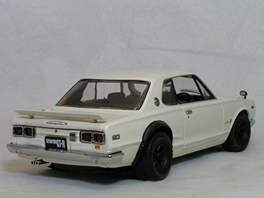 Amazon | 1/18 日産 スカイラインGT-R ハコスカ Fスポイラー RS
