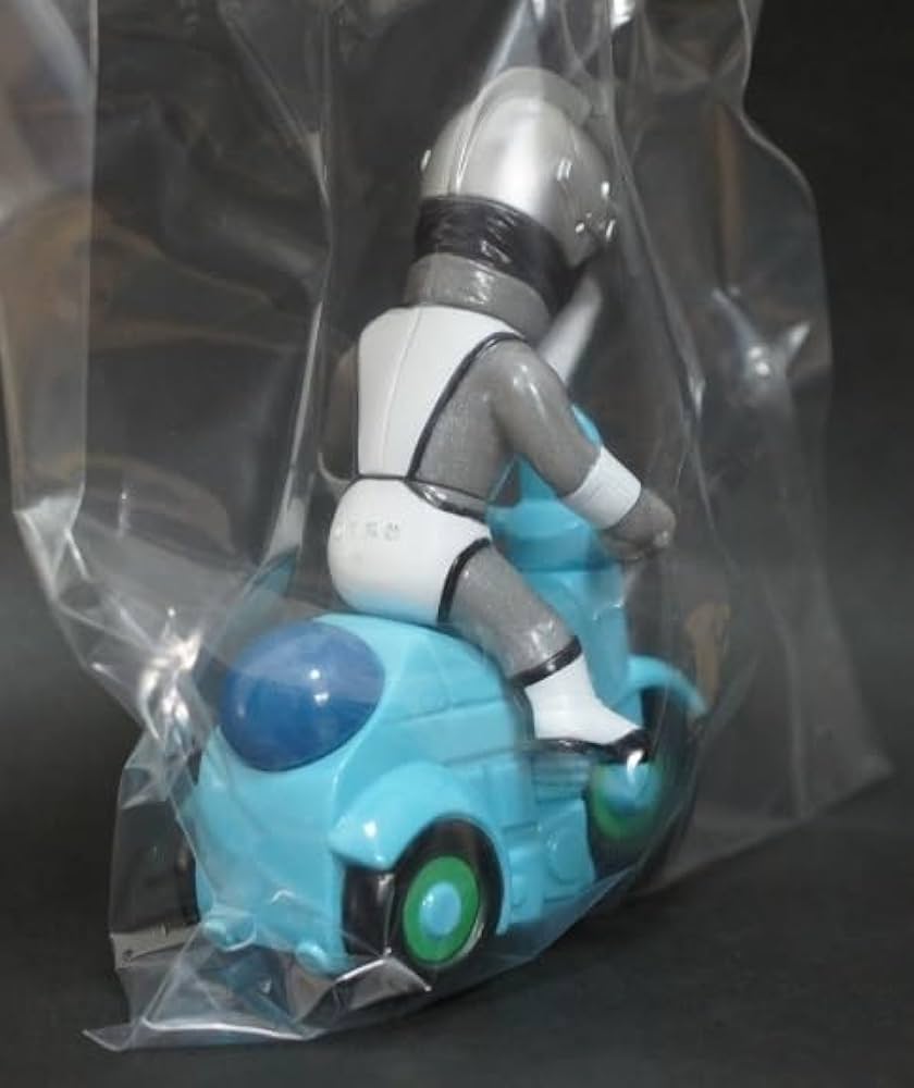 Amazon.co.jp: 一番星 爆走！シルバー仮面 限定 ソフビ フィギュア