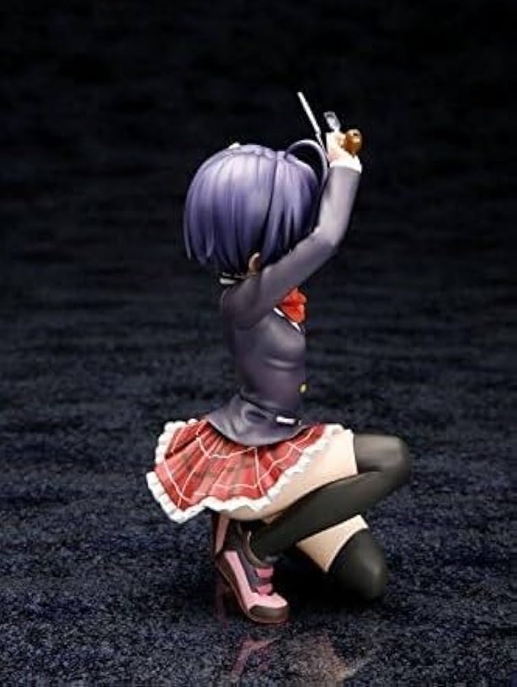 Amazon.co.jp: 小鳥遊六花 1 8 フィギュア 京アニショップ限定 中二病