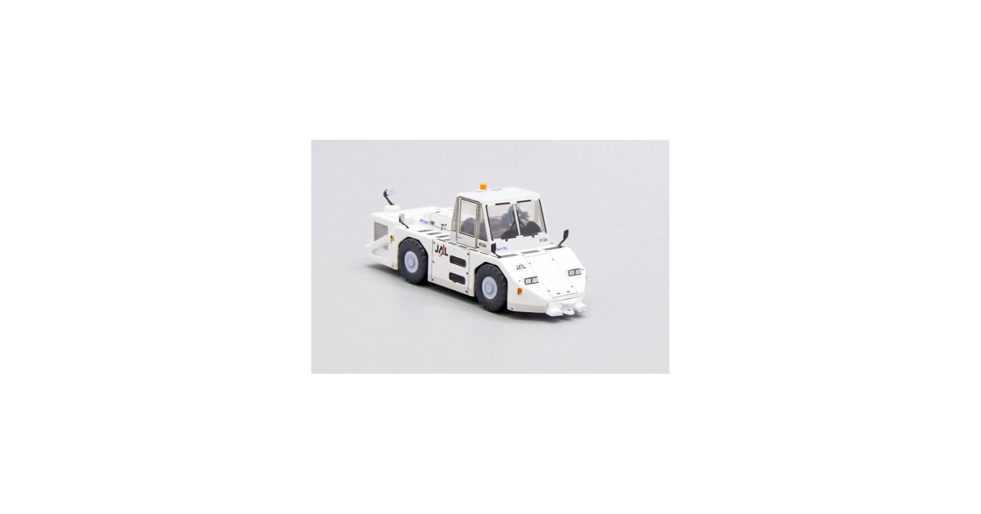 Amazon.co.jp: JC Wings 1/200 完成品 WT250E Airport Tug Truck 1/200