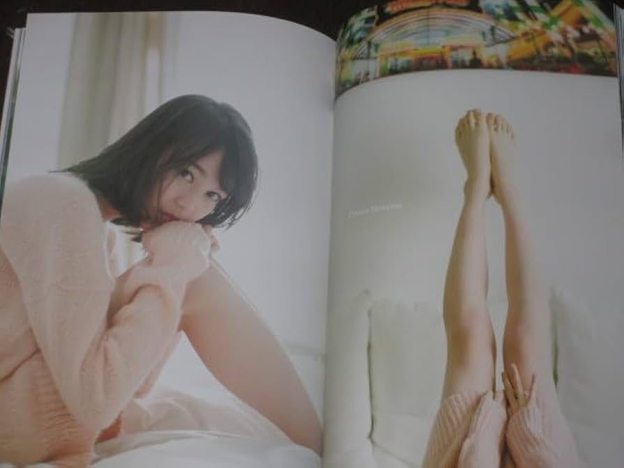 Amazon.co.jp: 元乃木坂46 生田絵梨花 1st写真集 転調 初版第一刷