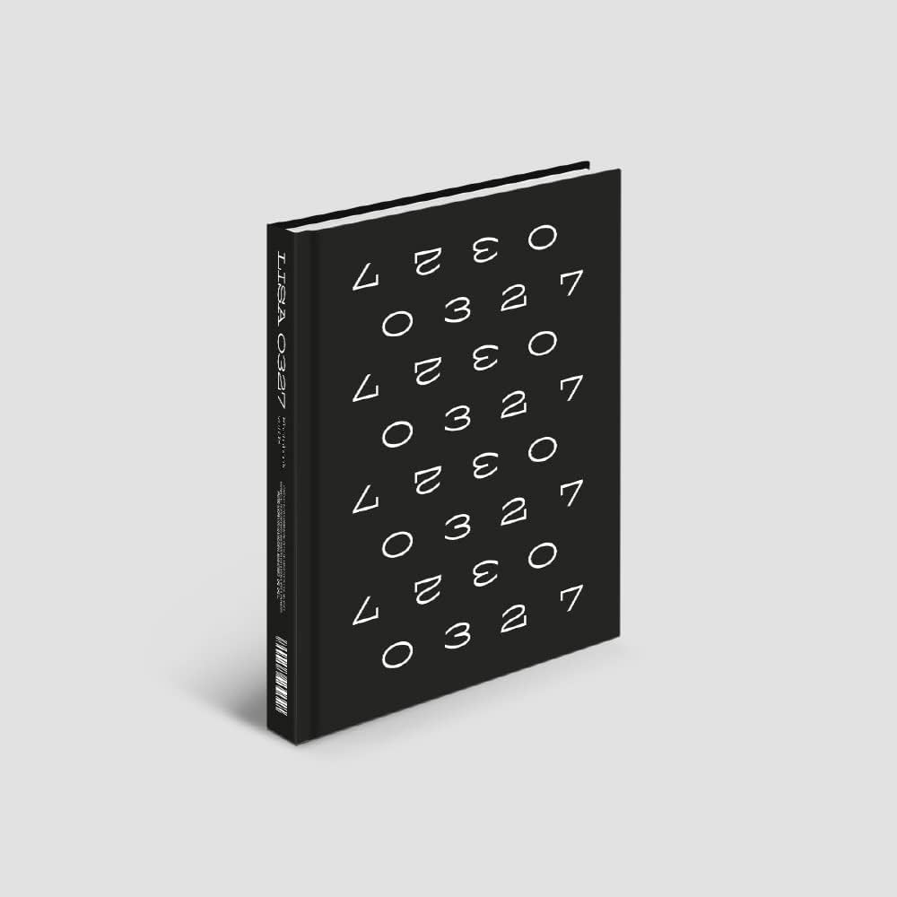 Amazon.co.jp: BLACKPINK LISA (リサ) - LISA 0327 PHOTOBOOK VOL.03