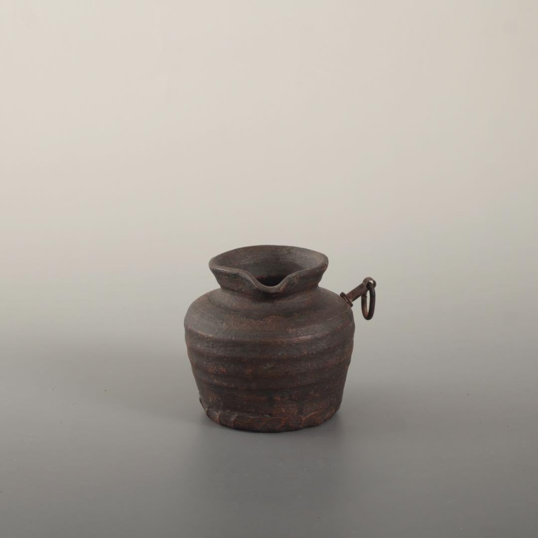 Amazon.co.jp: 古備前 雀口 掛花入 小徳利 古備前鳶口 古美術 古道具