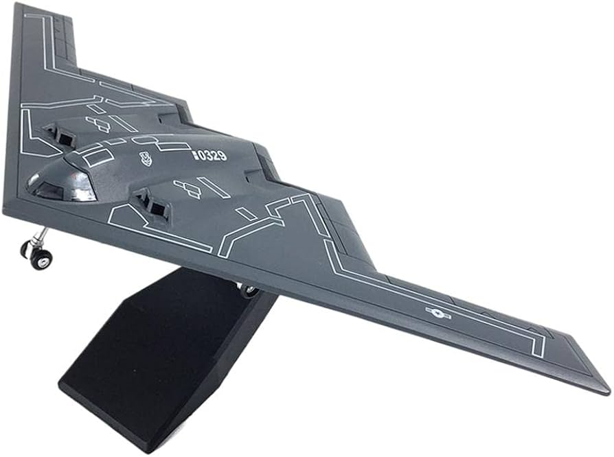 Amazon | アメリカ空軍B2モデル1：200戦略爆撃機の男の子用可動