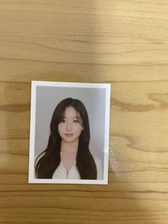 Amazon.co.jp: NMIXX へウォン 証明写真 トレカ ADMORE O.O : おもちゃ