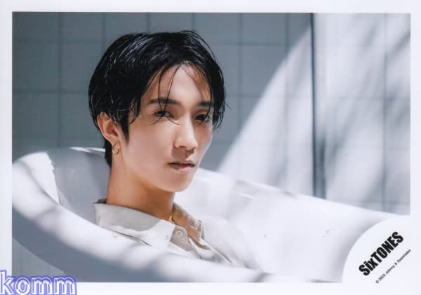 Amazon.co.jp: Six TONES 公式 生 写真（田中樹 ）ST00930 : おもちゃ