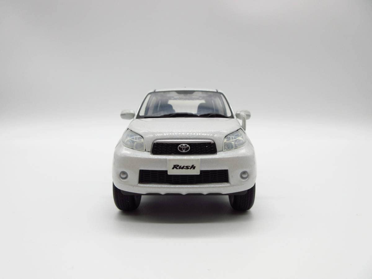Amazon | 1/30 トヨタ ラッシュ RUSH 後期 非売品 カラーサンプル