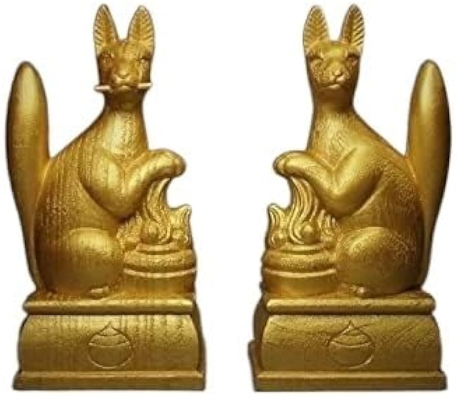 Amazon｜お稲荷様 一対 金色 樟木製 木彫り 狐 神狐 キツネの置物 神棚