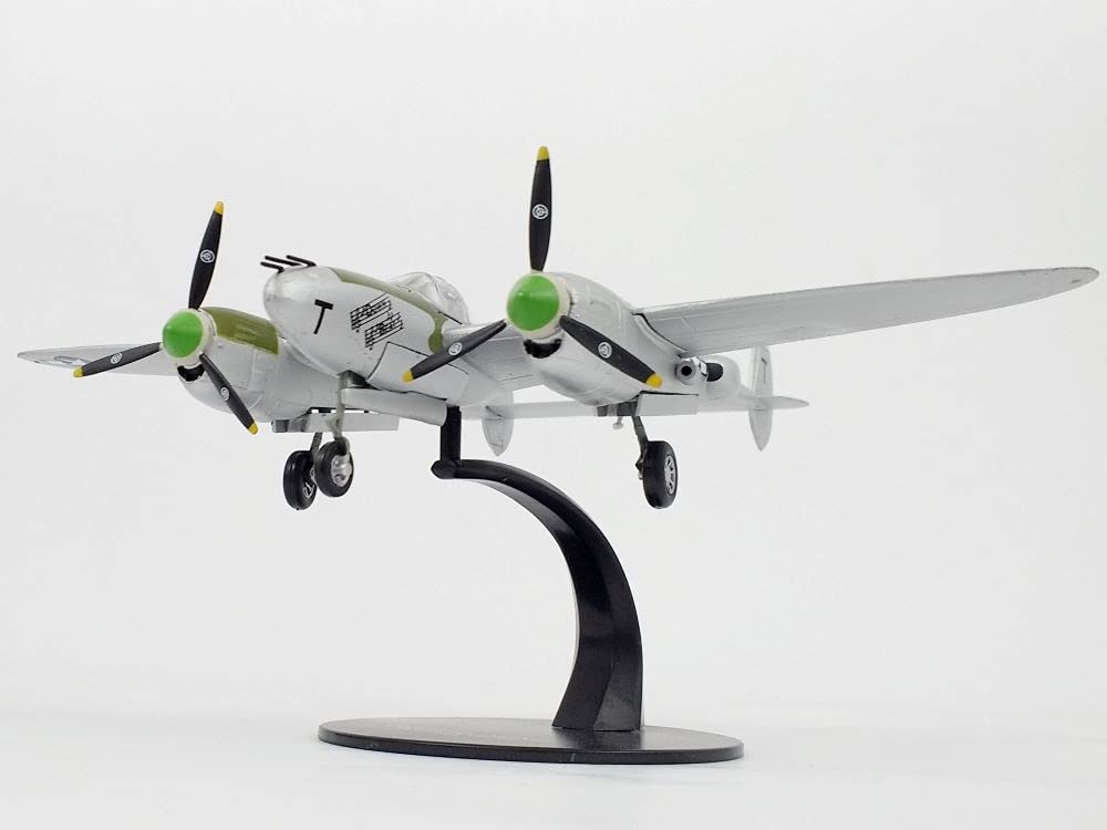 Amazon.com: Airplane P-38 P-38J Lightning Down Beat Richard Bong