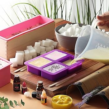 Amazon.com: CraftZee Large 𝗣𝗥𝗘𝗠𝗜𝗨𝗠 Deluxe Soap Making Kit