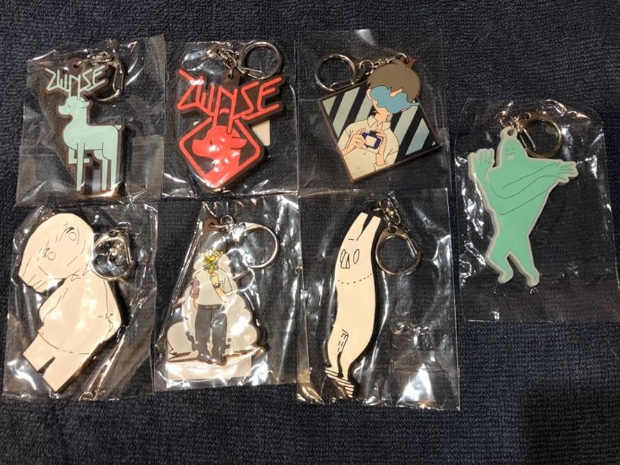 Amazon.co.jp: ヨルシカ ラバーキーホルダー セット : Toys & Games