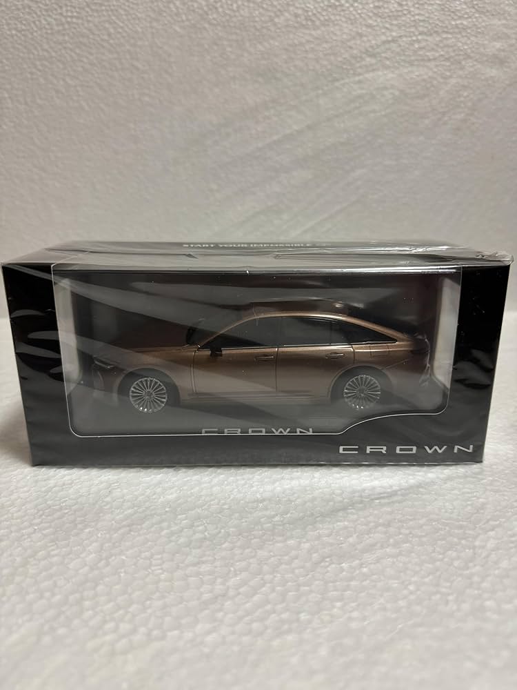 Amazon.co.jp: 1/30 トヨタ 新型クラウンセダン HEV カラーサンプル