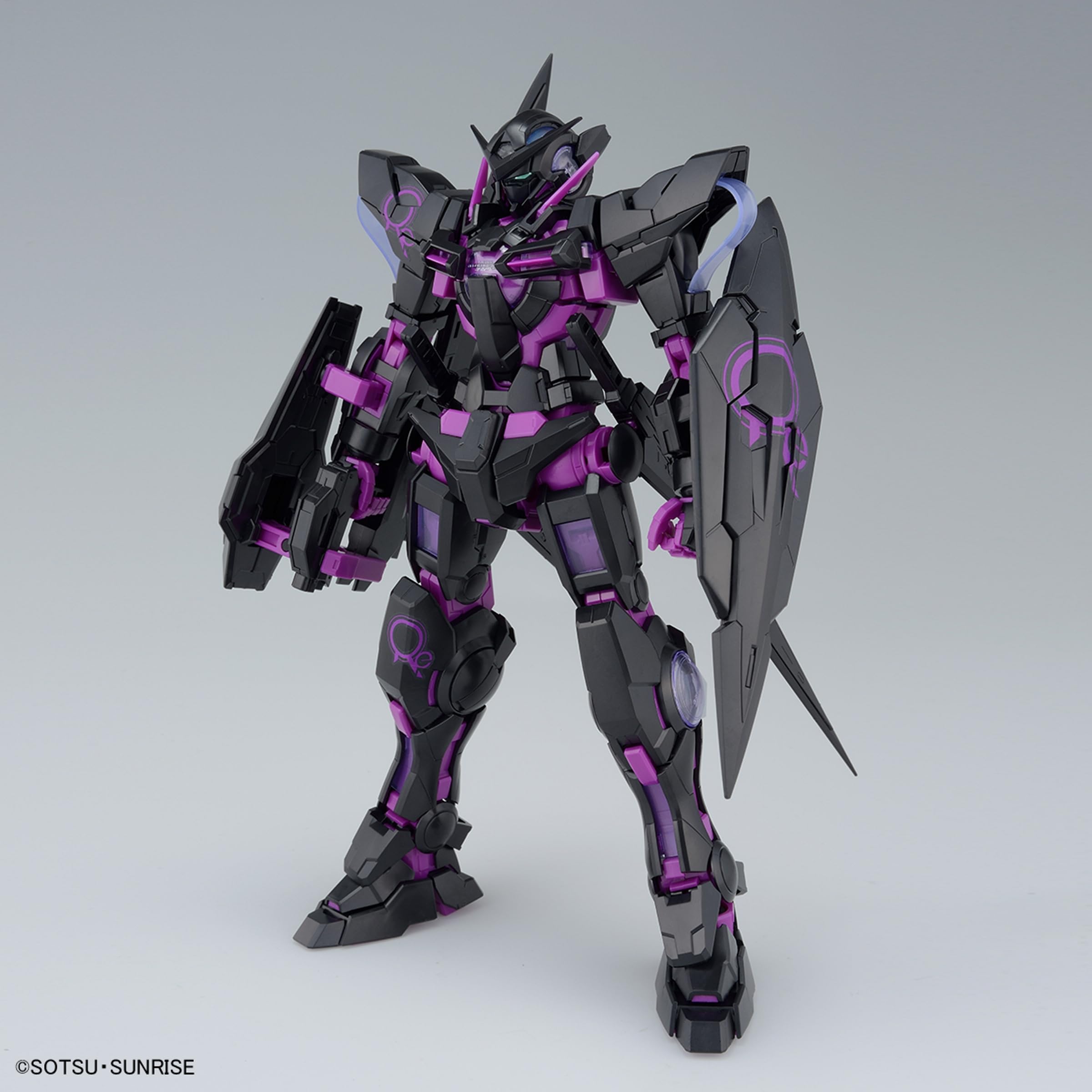 Amazon.com: BANDAI [Event Limited] MG 1/100 Gundam Exia