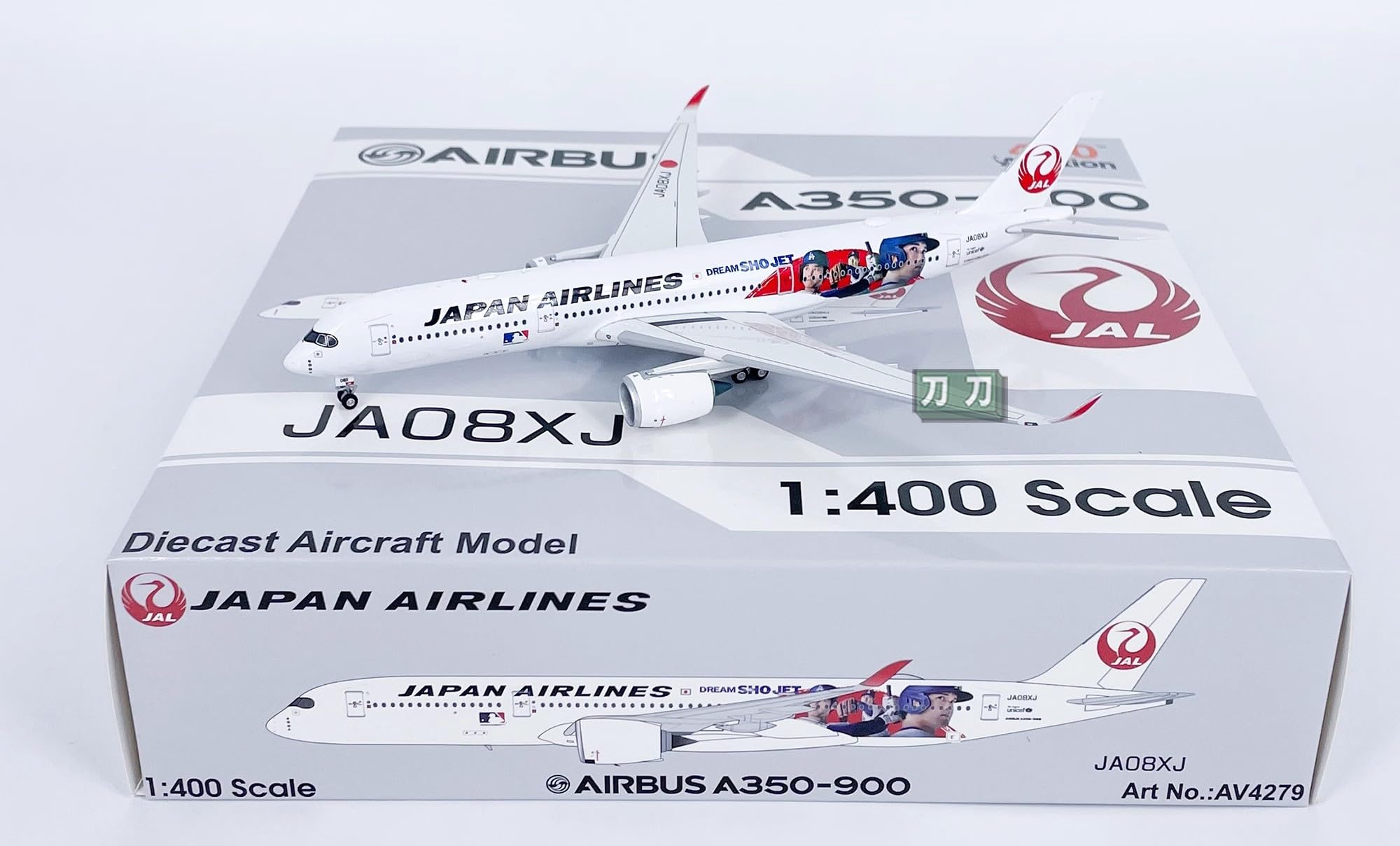 Amazon.co.jp: Aviation 1:400 JAPAN AIRLINES A350-900 JA08XJ av4279