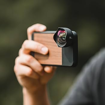 Amazon.com: Moment Wide Angle Lens - 18mm Lens for iPhone Pixel