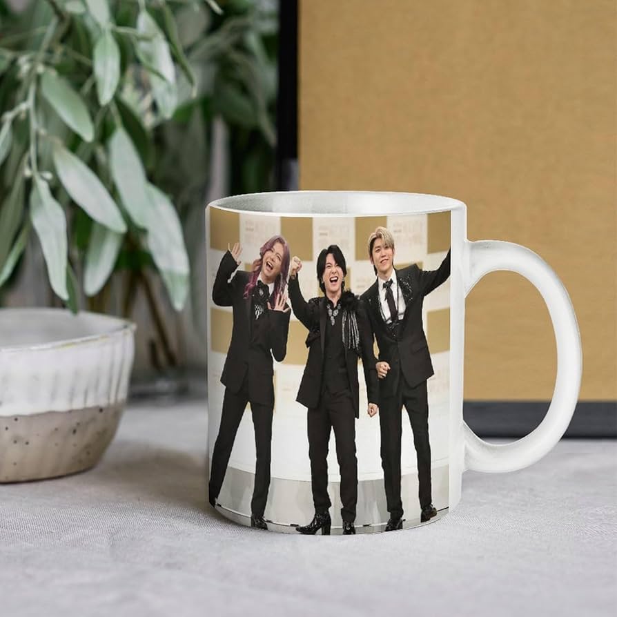 Amazon.co.jp: ミセス・グリーン・アップル マグカップ コップ 陶器