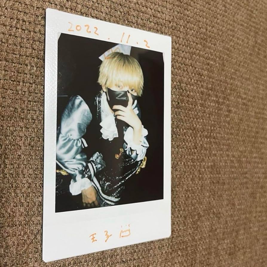 Amazon.co.jp: AVAM アベアム 桔梗花香 チェキ : おもちゃ