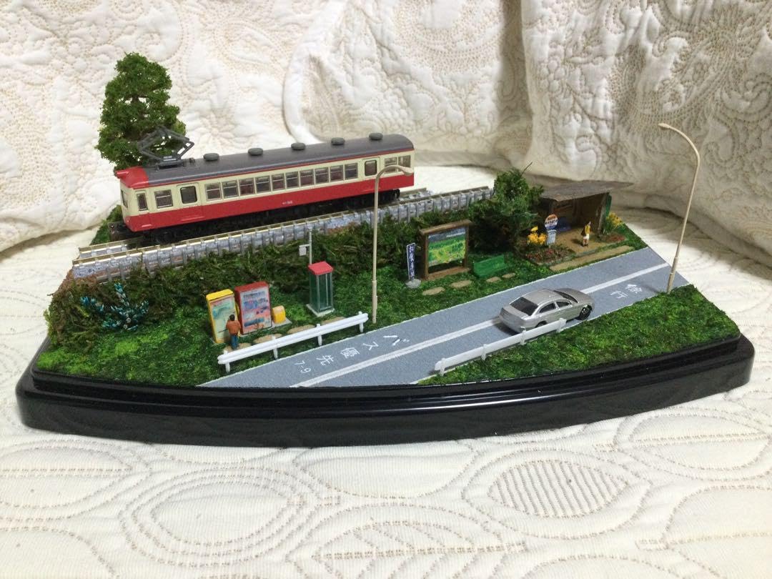 Amazon.co.jp: 鉄道模型 Nゲージ ジオラマ 線路とバス停 FMNH : おもちゃ