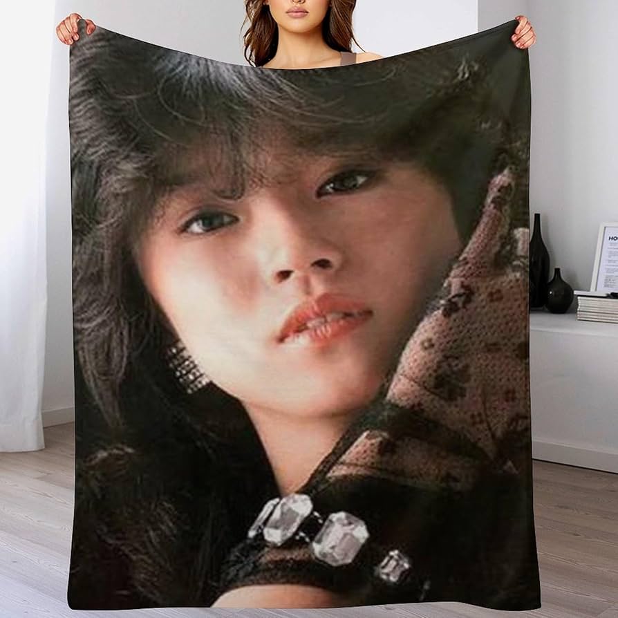 Amazon｜大判 毛布 中森明菜 (18) フランネル ブランケット 両面