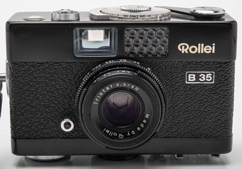Rollei B35 camera - Carl Zeiss Triotar 3.5/40 Optik made in