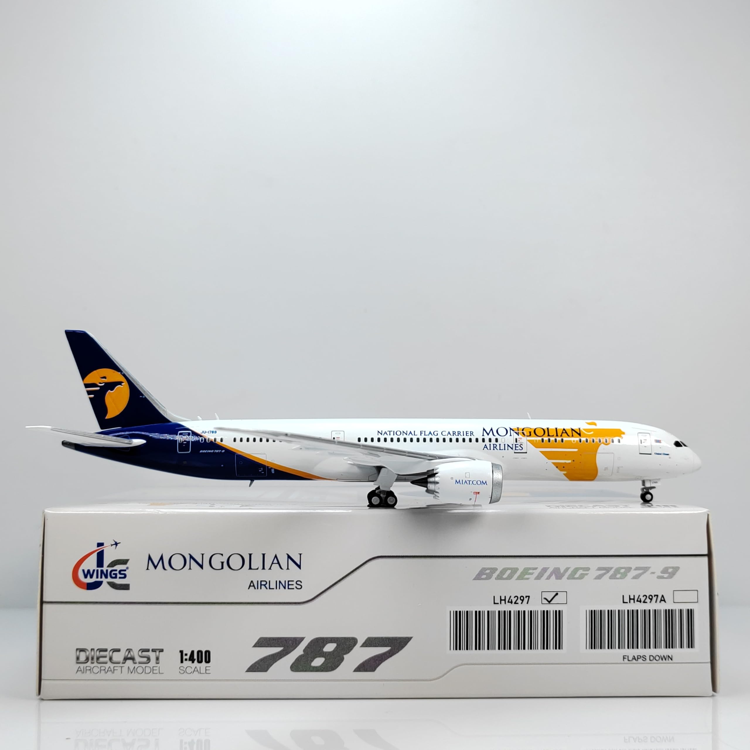 Amazon | JC Wings 1:400 LH4297 MIAT Mongolian Airlines モンゴル