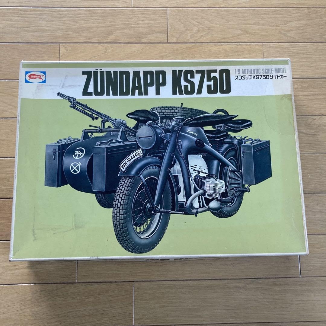 Amazon | BULLMARK 1/9 ZUNDAPP KS750サイドカー 希少プラモデル