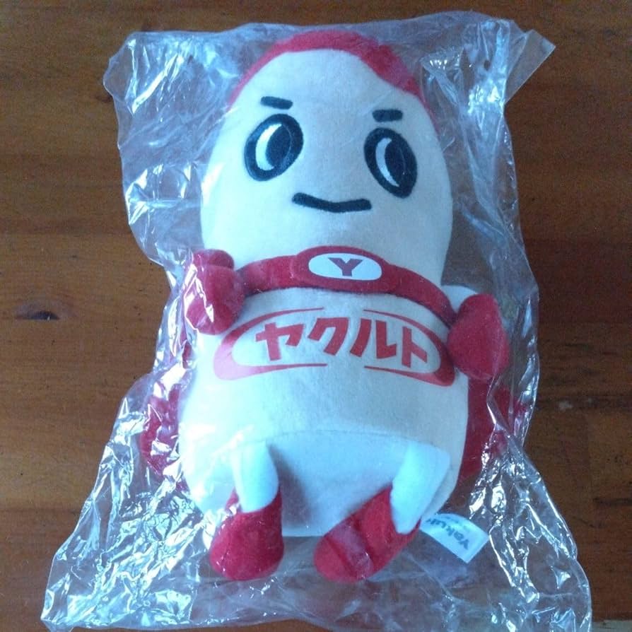 Amazon.co.jp: ヤクルトマン ぬいぐるみ : おもちゃ