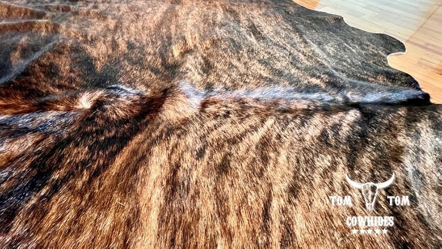 Amazon｜Tomtom Cowhides Brindle ダークカウハイドラグ 100%天然