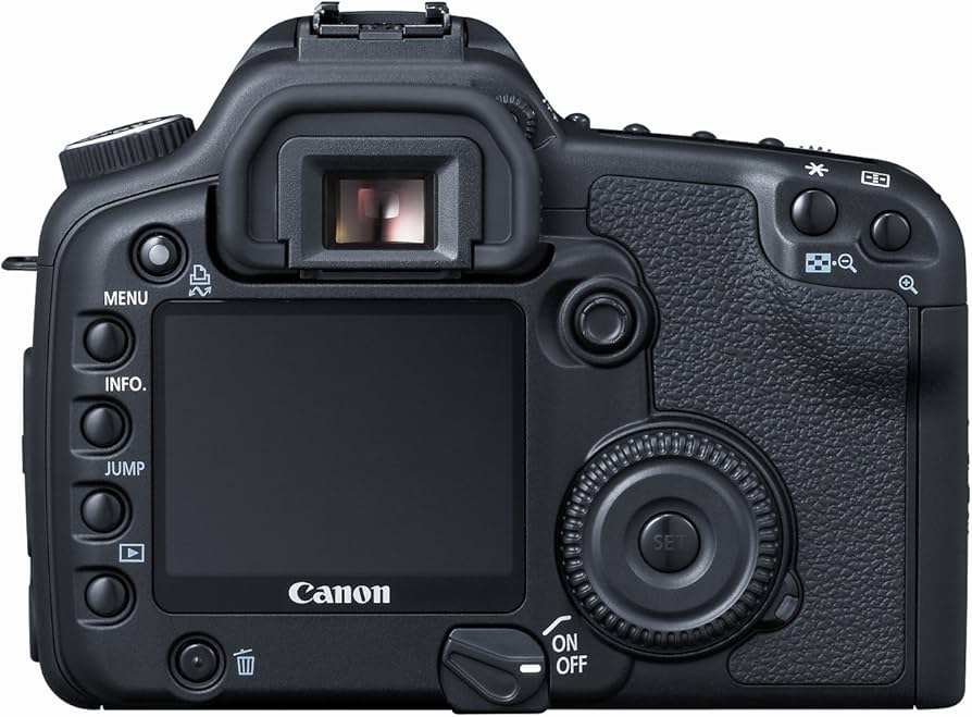 Amazon.com : Canon EOS 30D DSLR Camera with EF-S 17-85mm f/4-5.6