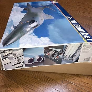 Amazon.co.jp: 148 Revell B-1B Bomber レベルモノグラム : ホビー