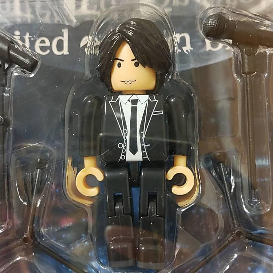 河村隆一 ソフビ人形 台座付き 河村隆一 ソフビ人形 台座付き 河村隆一