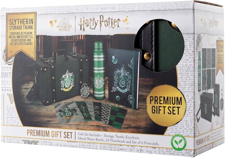 Amazon.com: Pyramid International Harry Potter Slytherin Crest
