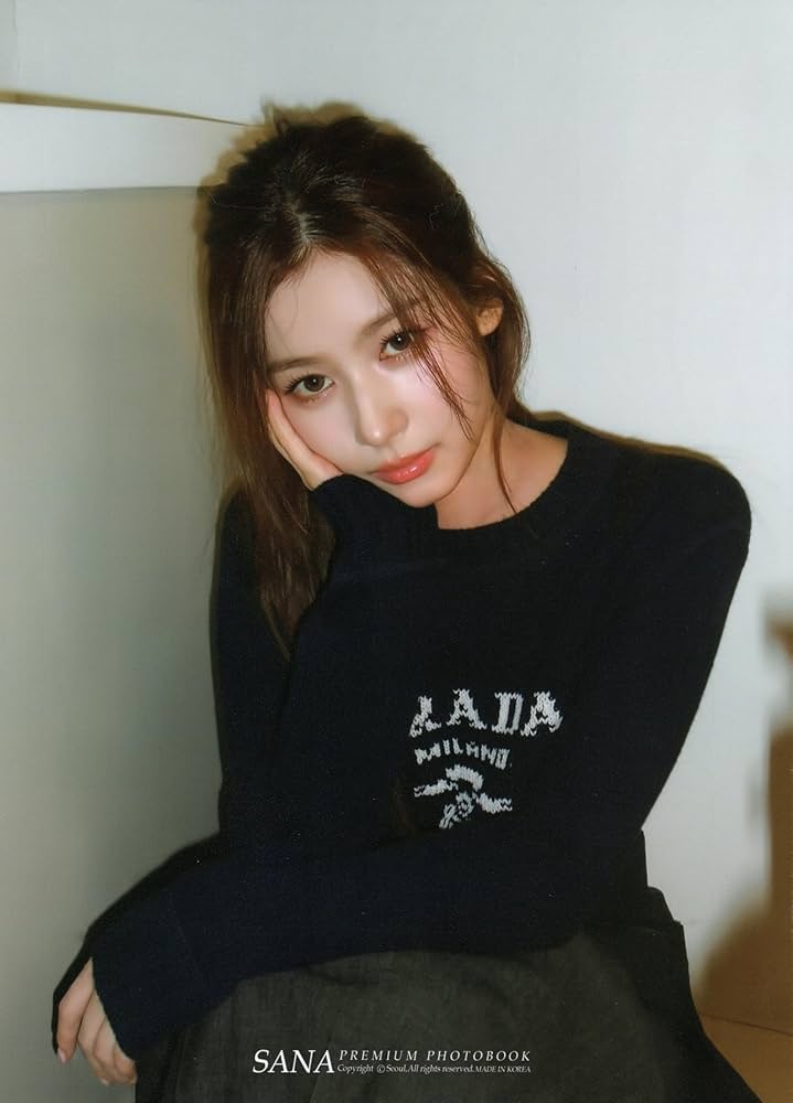 Amazon.co.jp: TWICE SANA サナ グッズ 写真集 Premium Photo Book