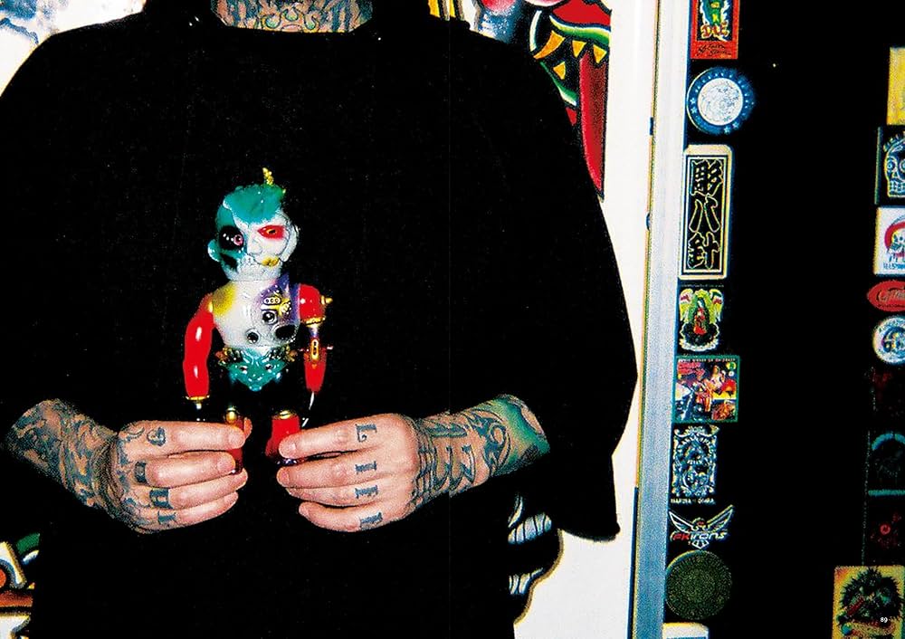 Amazon.co.jp: 13 Izumonster sofubi works 2014-2024 : Izumonster: 本