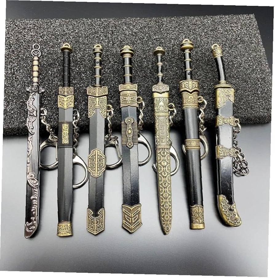 Amazon.co.jp: キーホルダー ミニ剣 鞘の装飾パターンを備えた 古代の