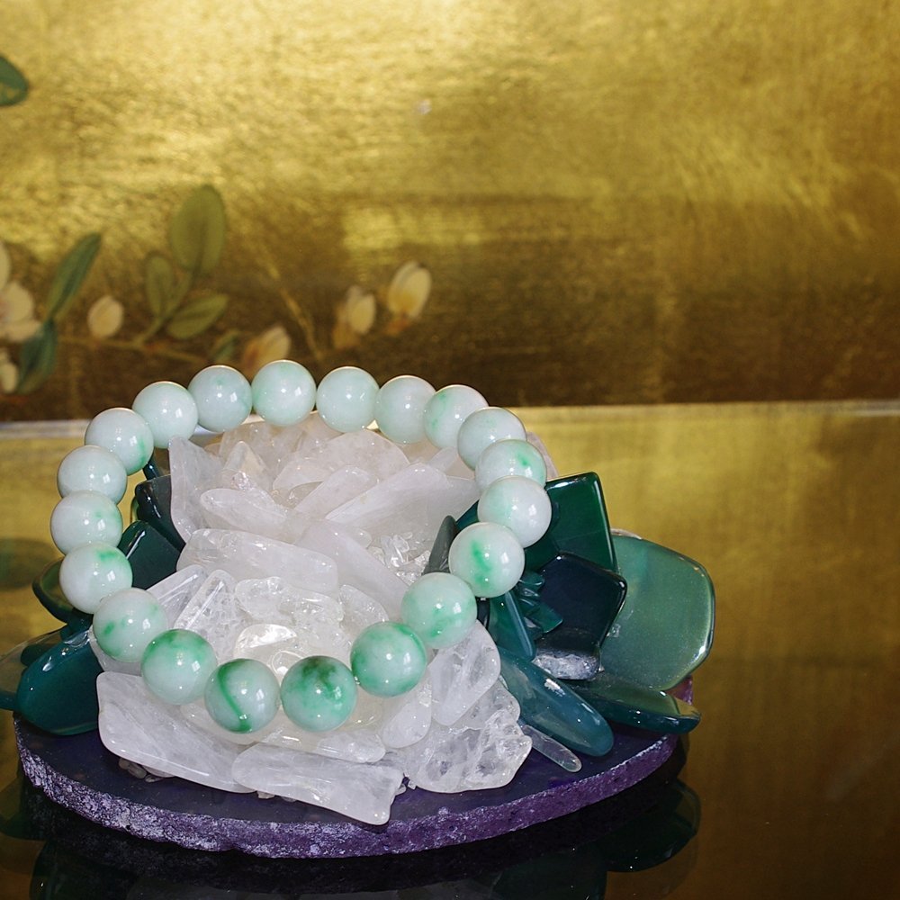 ✳30万円以上します‼️極上色彩 糸魚川翡翠ジェダイト勾玉 外部鑑定