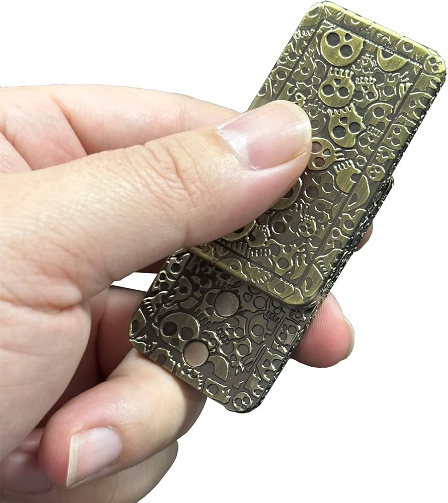 Amazon.co.jp: クリエイティブスカルパターンFidget Toys金属EDCフィ