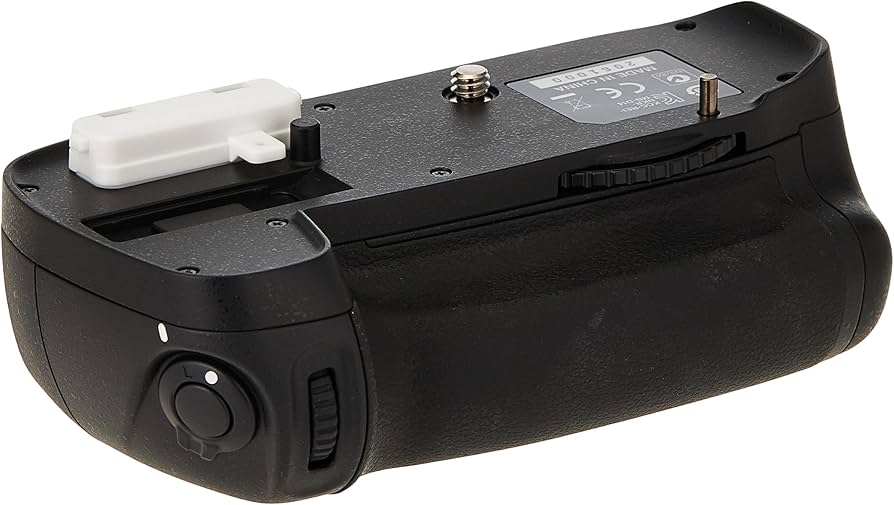 Amazon.com : Nikon MB-D14 Multi Battery Power Pack for Nikon D610