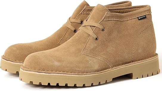 ビームスのクラークス・オリジナルズ別注ワークブーツ風デザートブーツ